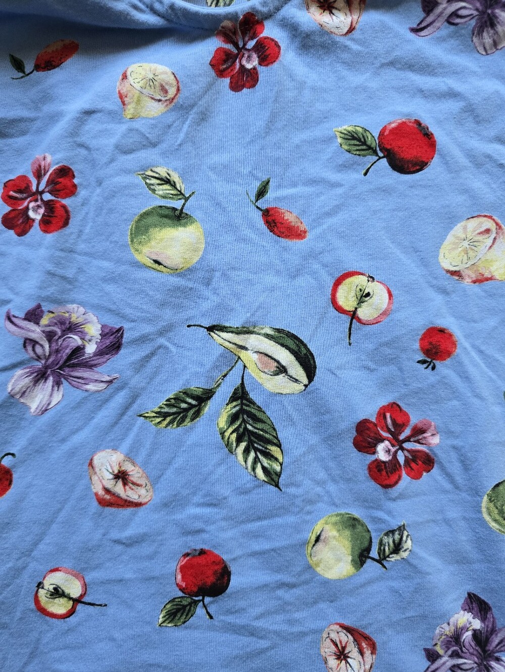 Torrid Retro Chic Halter Top Fruit Print Size 1 - Picture 2 of 3